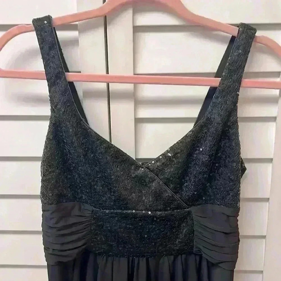 Maggy London Black Sequin Cocktail Dress - Size 6 - Picture 3 of 4